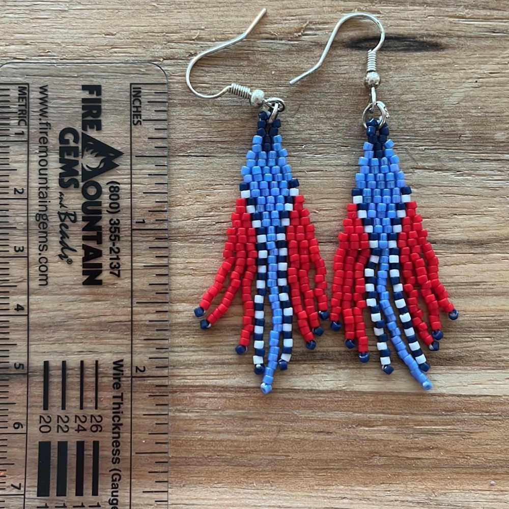 Handmade beaded earrings - Picture 3 of 3